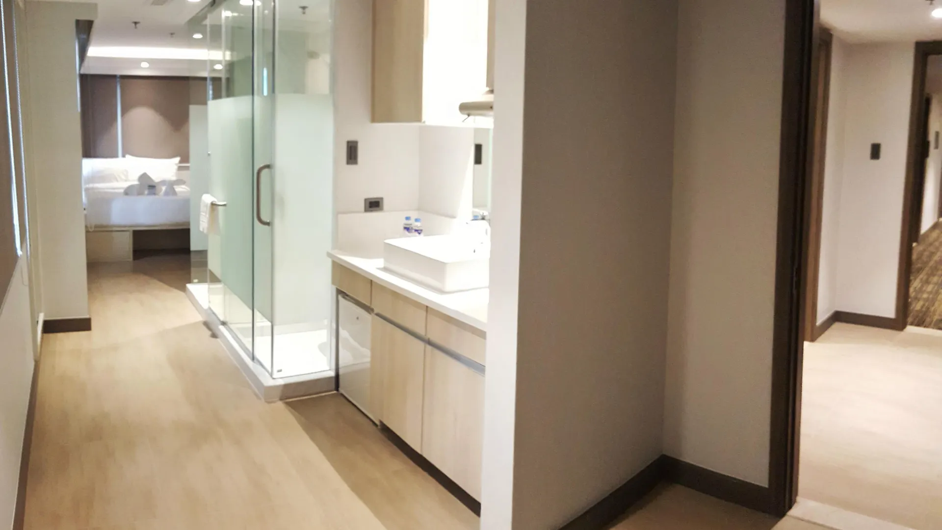 The Mini Suites Eton Tower Makati Макати 3*,