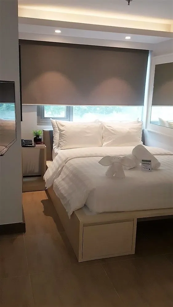 The Mini Suites Eton Tower Makati Makati City 3*,