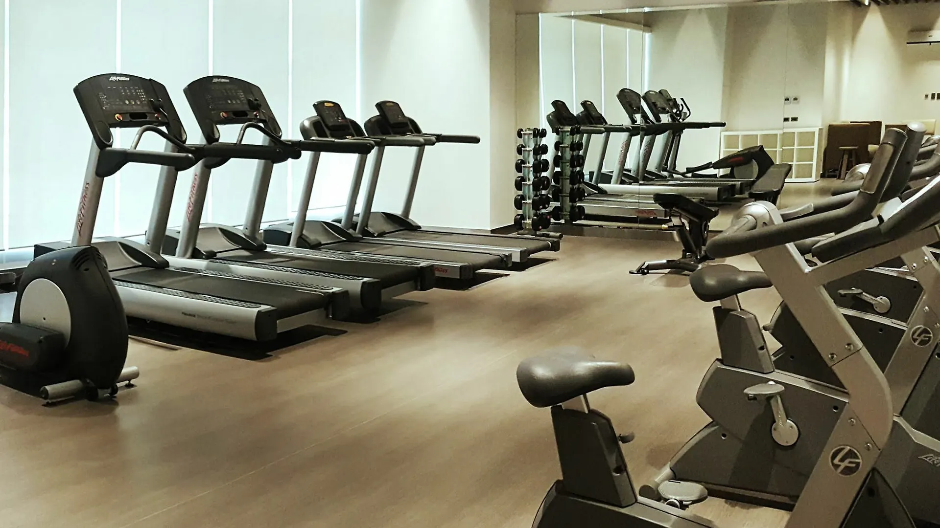 The Mini Suites Eton Tower Makati Makati City 3*,  Filipinler