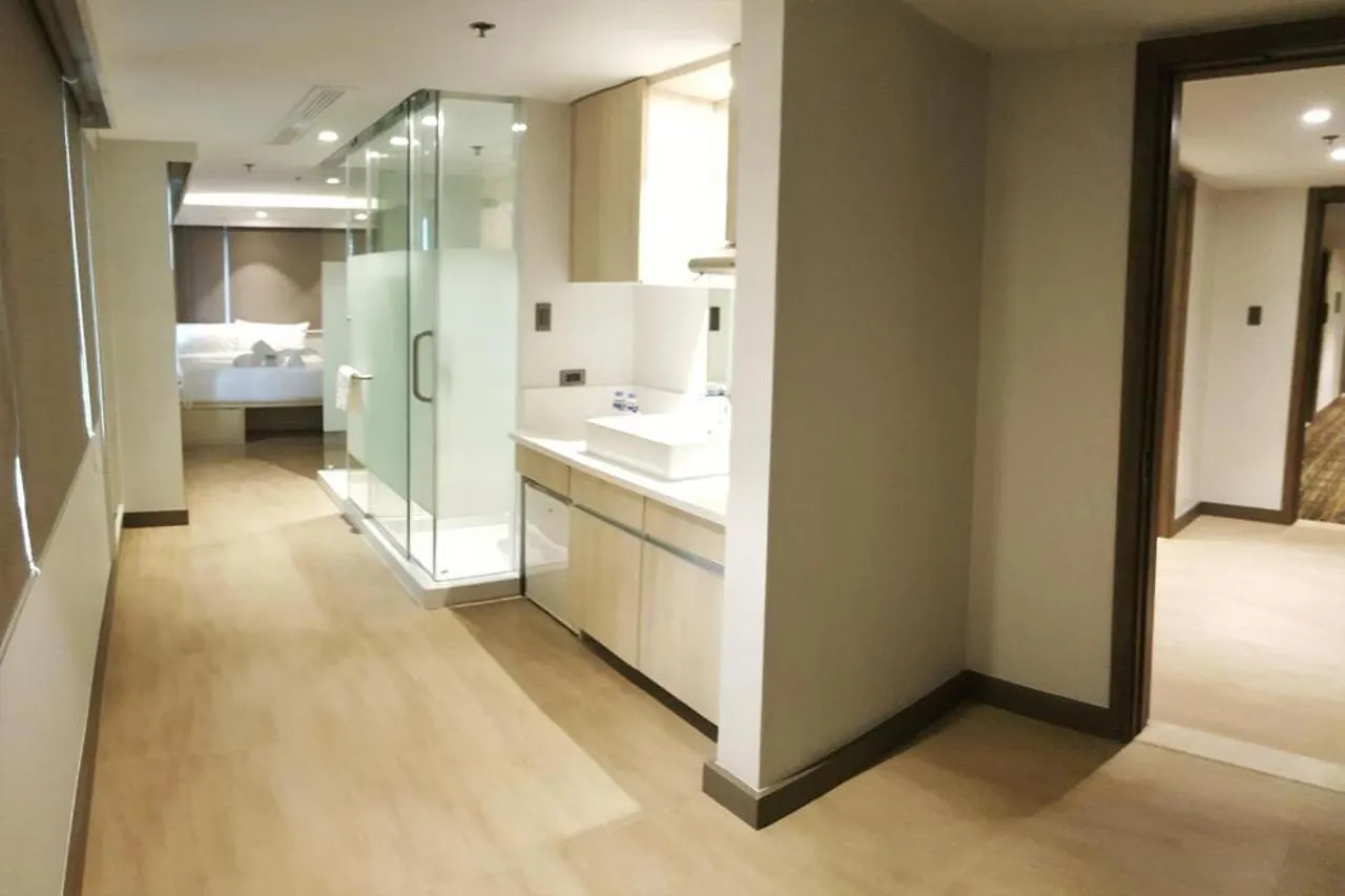 The Mini Suites Eton Tower Makati San Pedro Makati Filippinerne